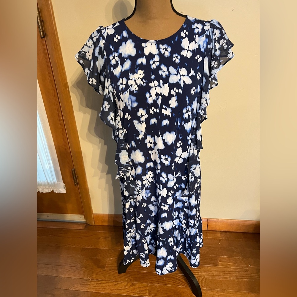 NO LABEL -QUALITY Floral Ruffle Sleeve Dress - Blue and White